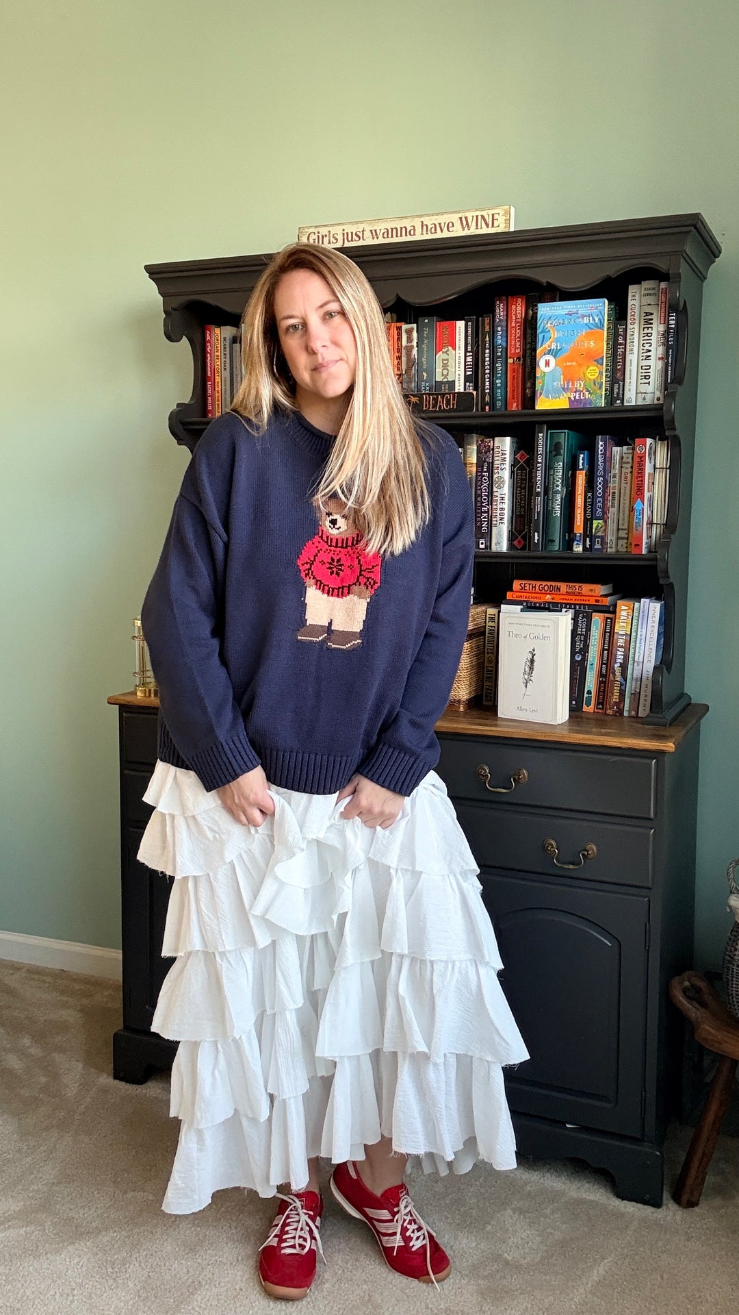 Teddy Bear Crew Neck Intarsia Knit Sweater in Navy