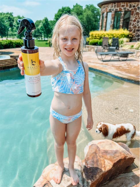 Mineral Sunscreen Spray SPF 30, 6oz - Reef Friendly: Vanilla & Coconut