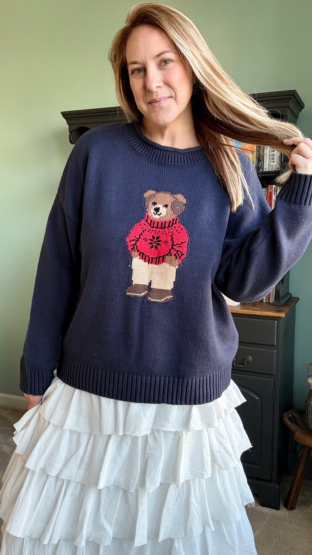 Teddy Bear Crew Neck Intarsia Knit Sweater in Navy