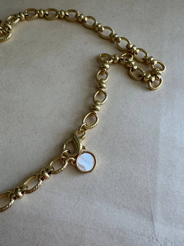 Paris Belle Medallion Necklace