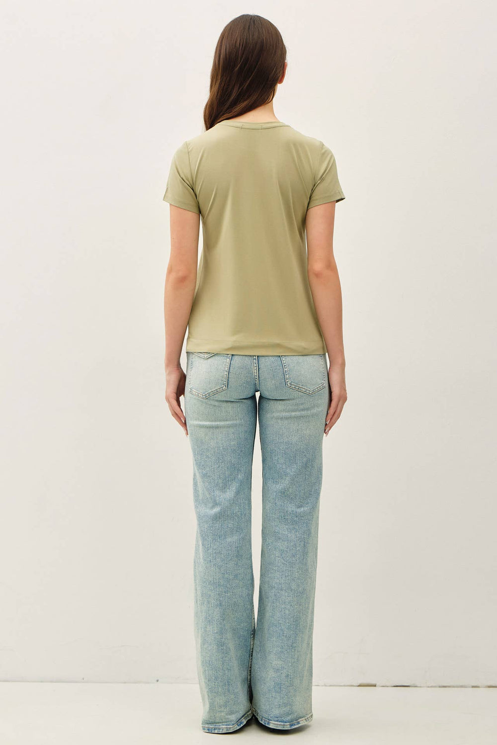 Bamboo Round Neck Tee in Olive - 22 Palms Boutique