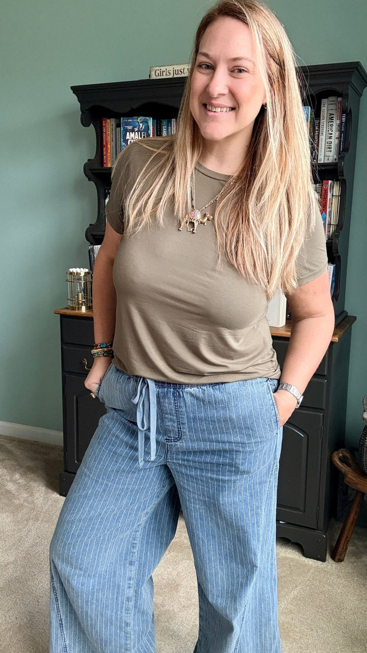 Bamboo Round Neck Tee in Olive - 22 Palms Boutique