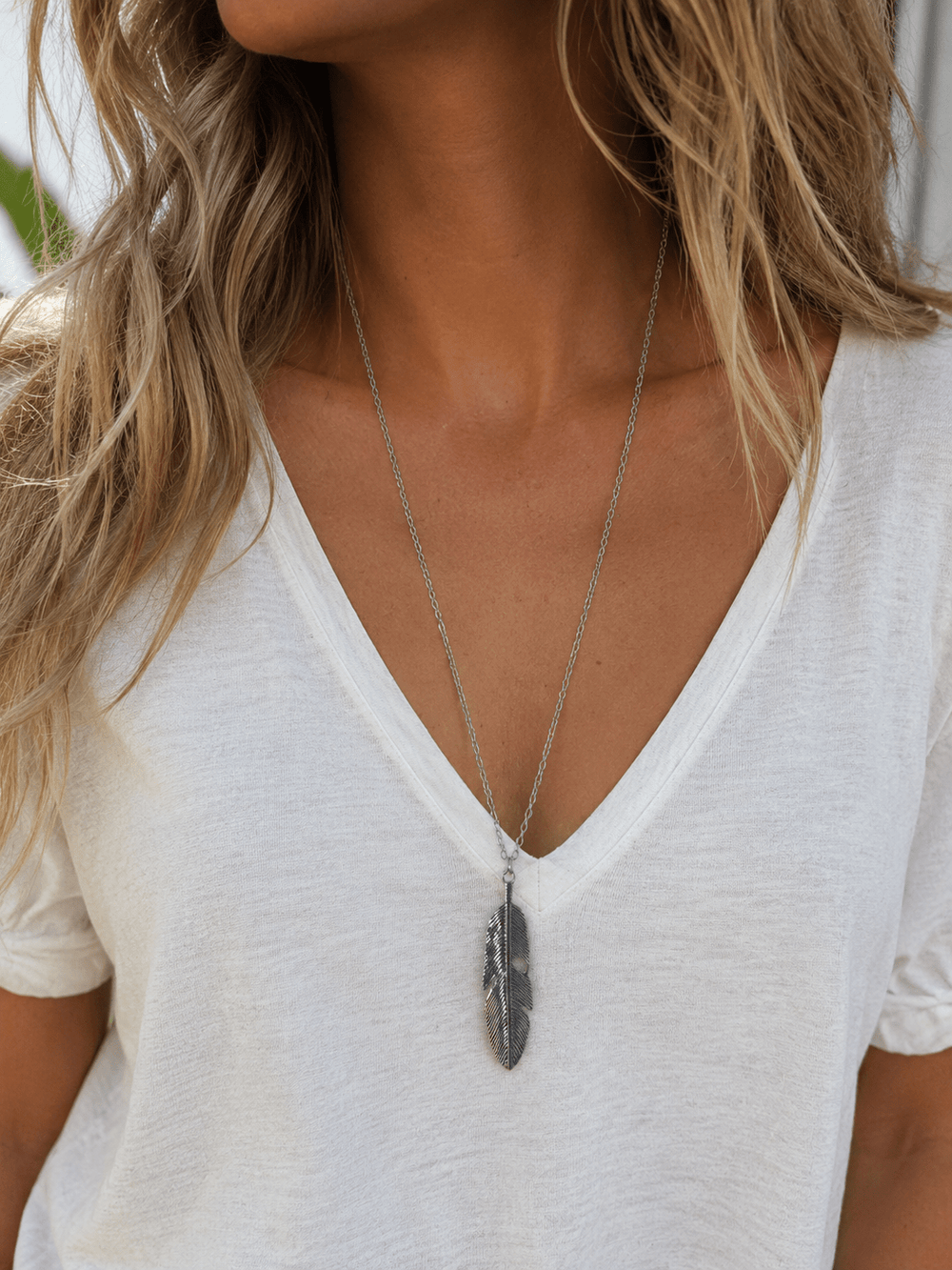 Feather Pendant Necklace - 22 Palms Boutique