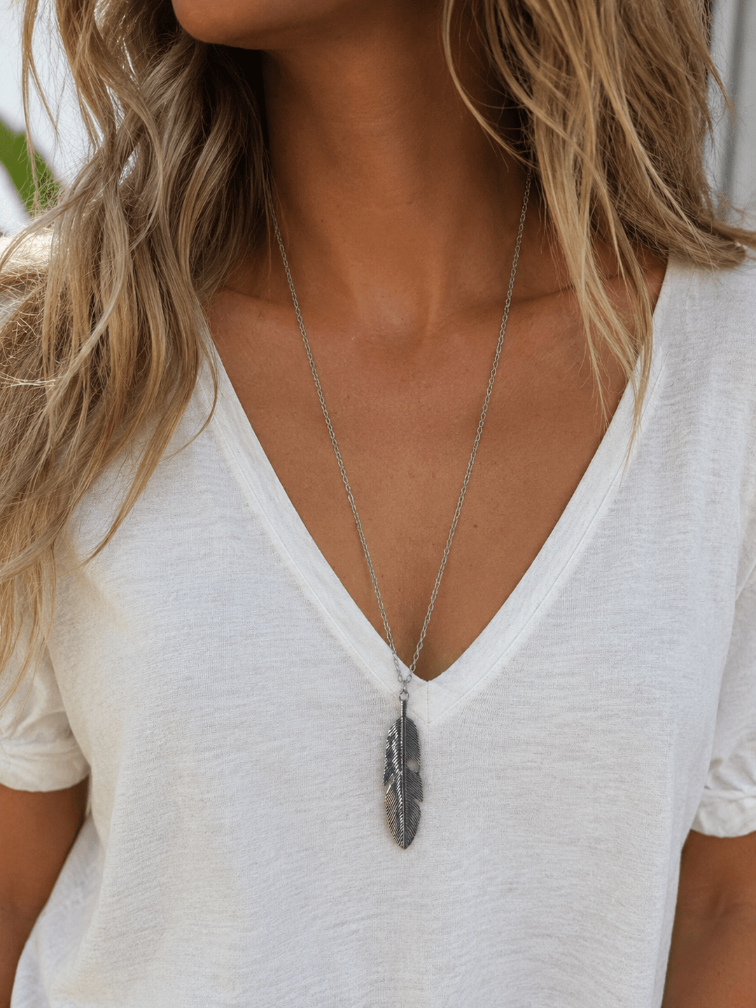 Feather Pendant Necklace - 22 Palms Boutique