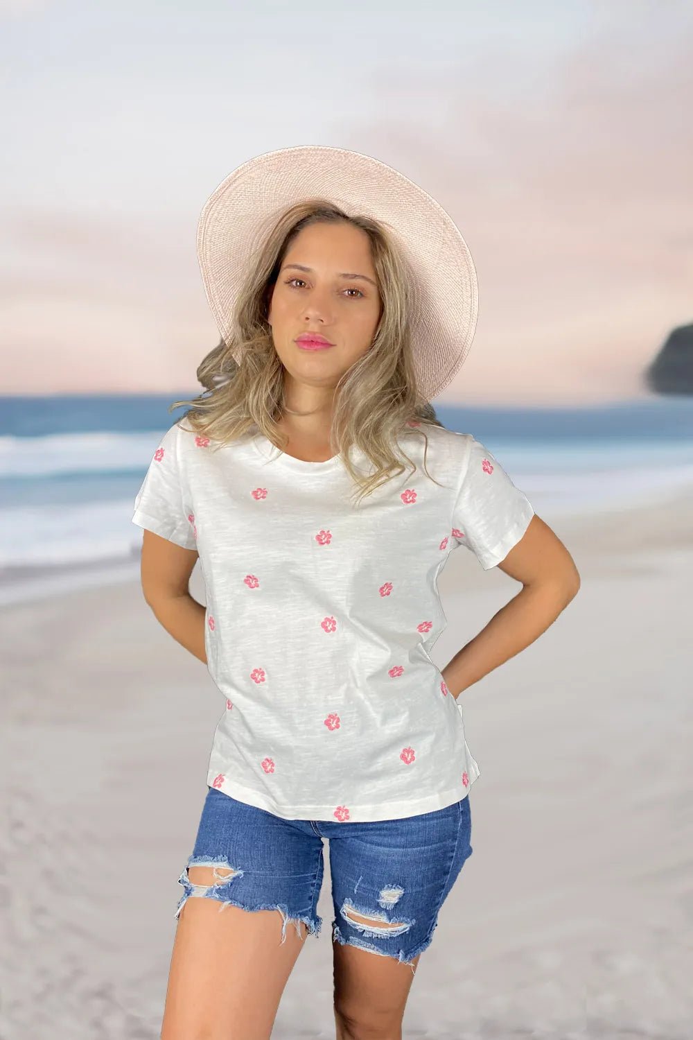 Hibiscus Embroidered Tee - Shirt - 22 Palms Boutique