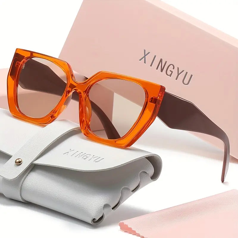 Retro Cat Eye Sunglasses, with case - 22 Palms Boutique