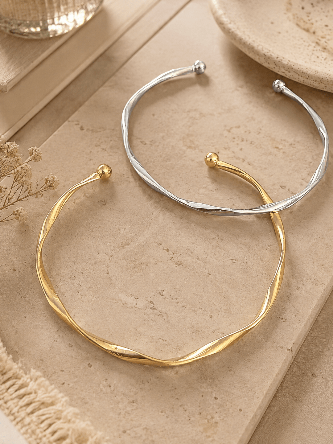 Twisted cuff bracelet - 22 Palms Boutique